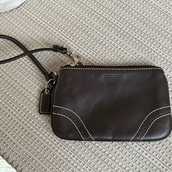 Coach leather  wristlet - Picture 2 of 3